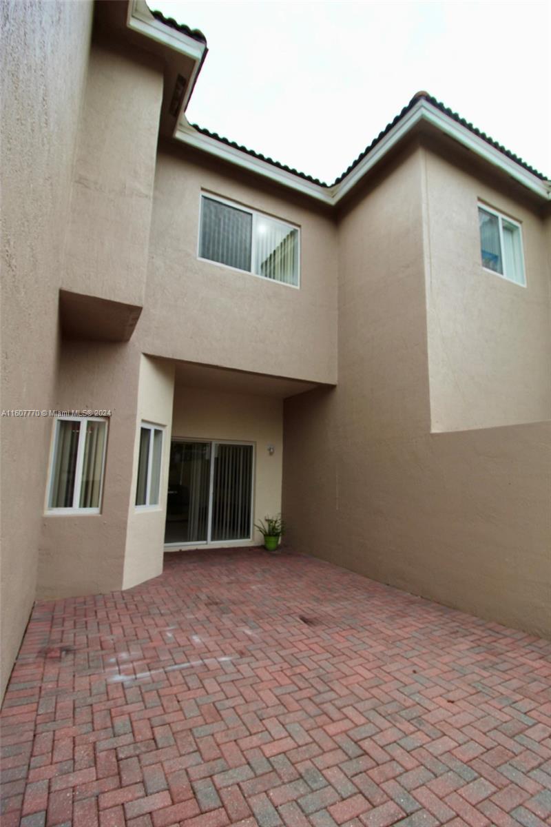 TOWNGATE NORTH - Residential Lease
