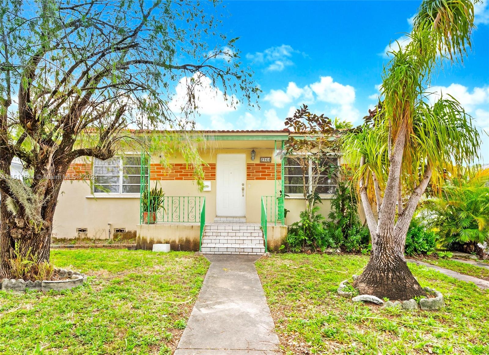 Property for Sale at 2944 Sw 25th Ter Ter, Miami, Broward County, Florida - Bedrooms: 3 
Bathrooms: 2  - $695,000