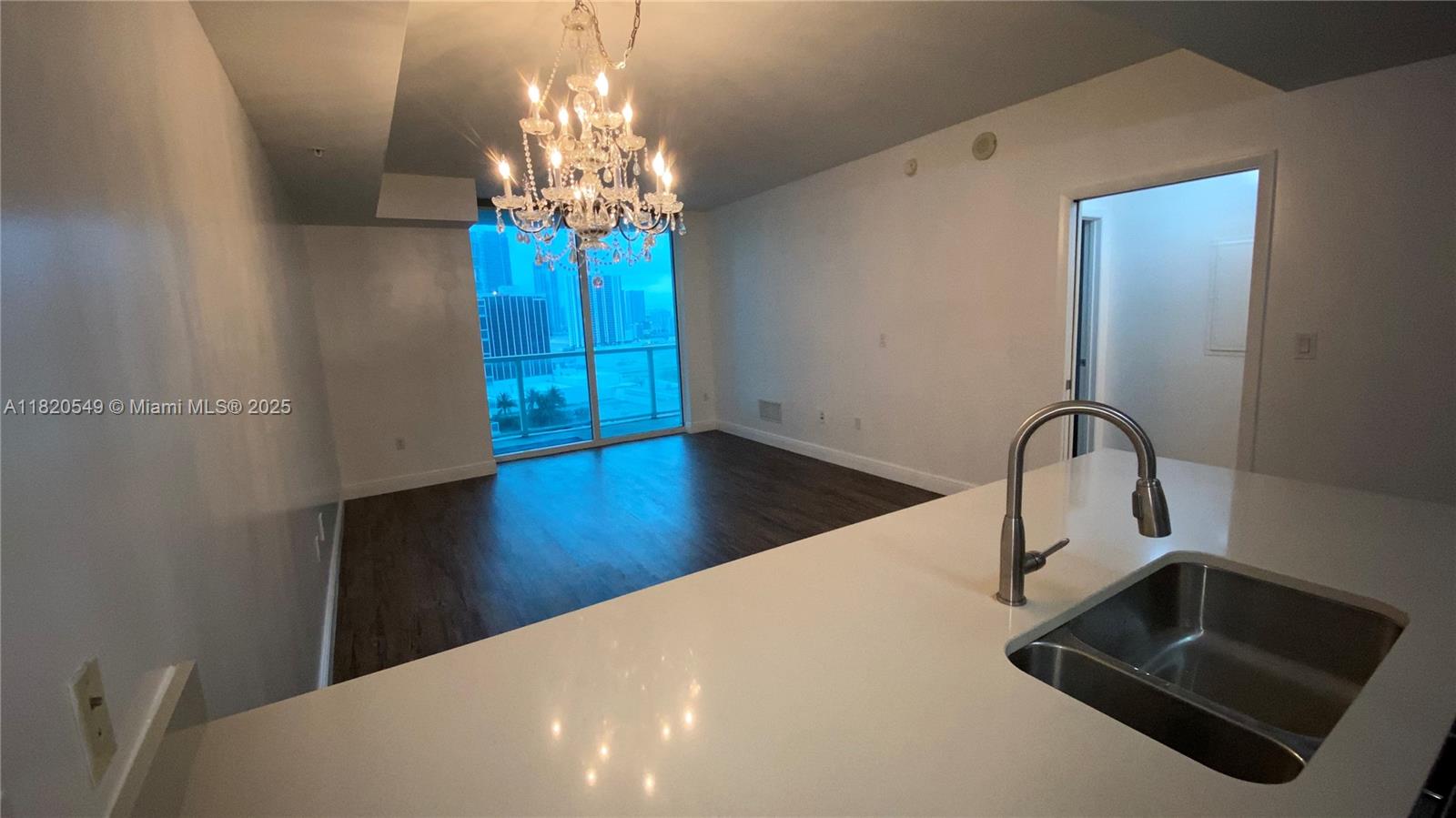 1900 N Bayshore Dr 2209