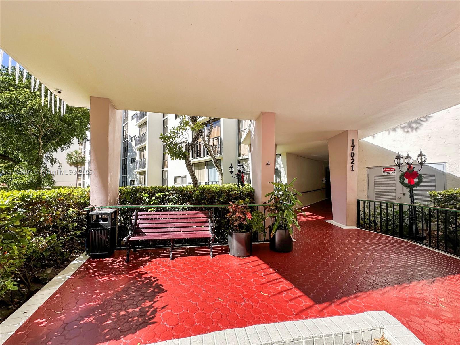 PLAZA OF AMERICAS CONDO P - Residential