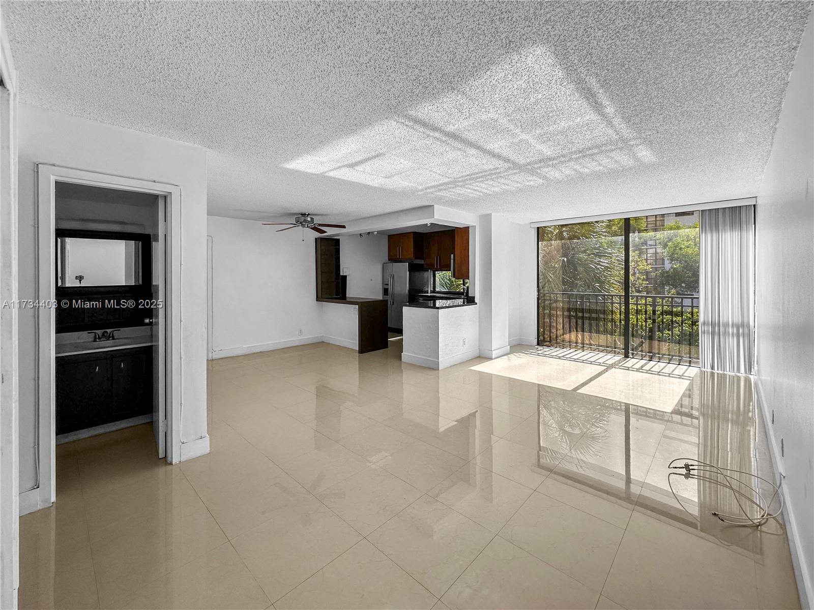 PLAZA OF AMERICAS CONDO P - Residential