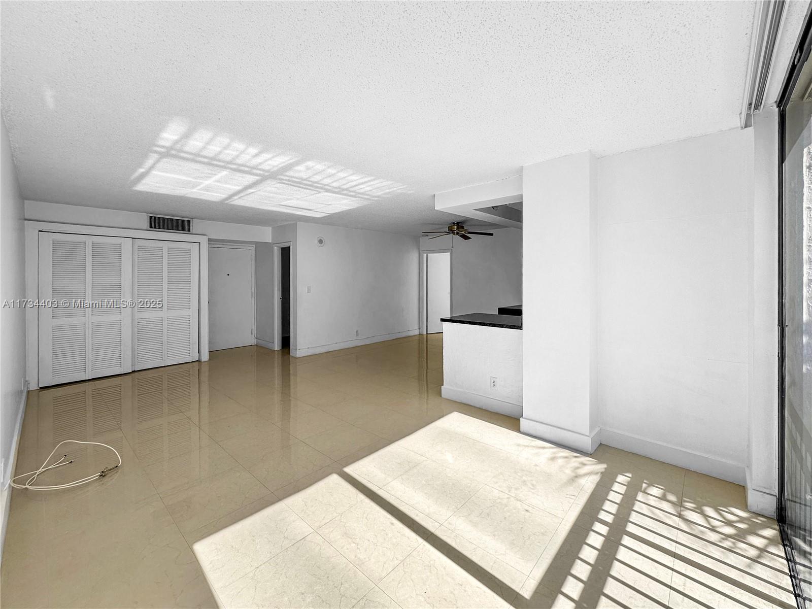 PLAZA OF AMERICAS CONDO P - Residential