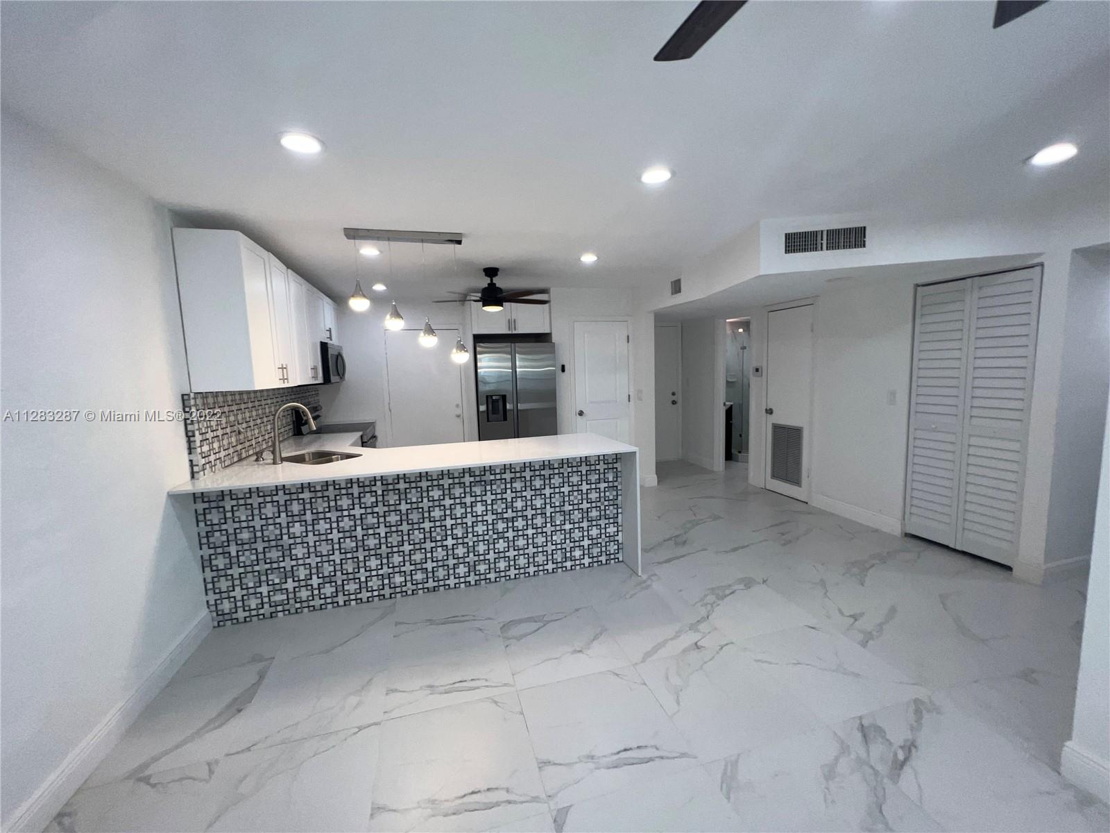 CASTLE APTS 9 CONDO - Residential