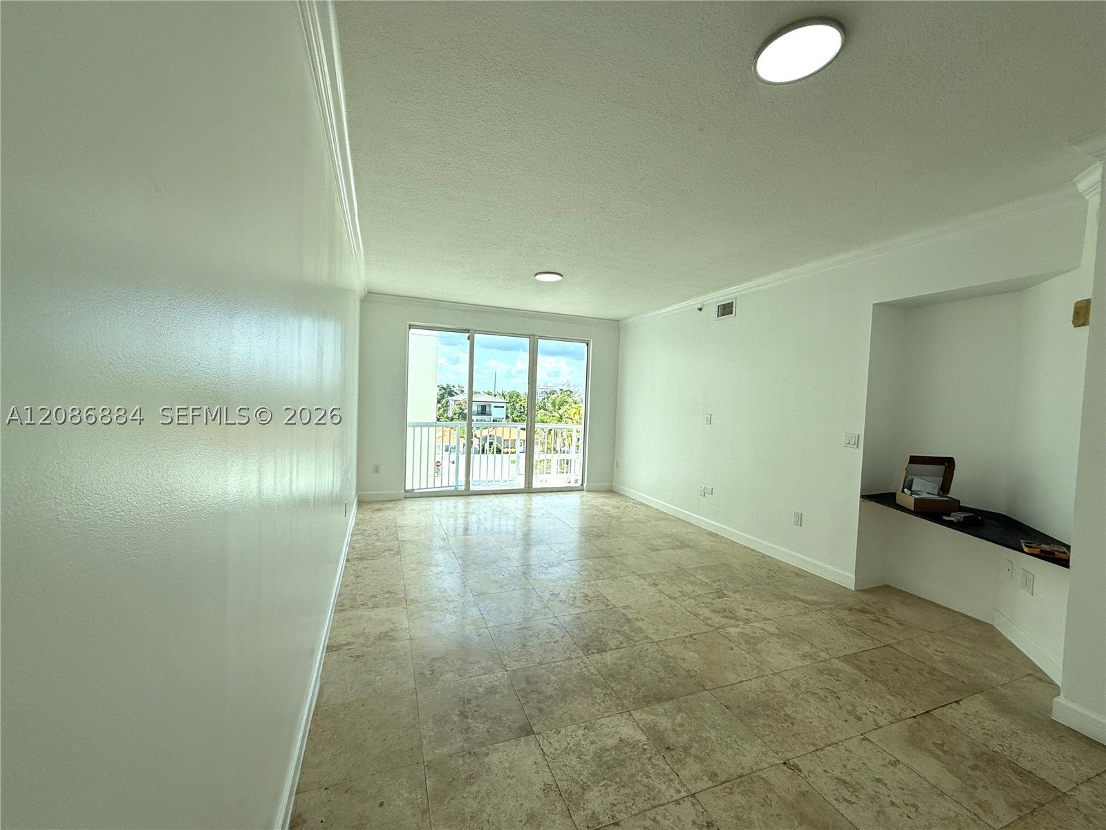 9172 COLLINS AVE 409