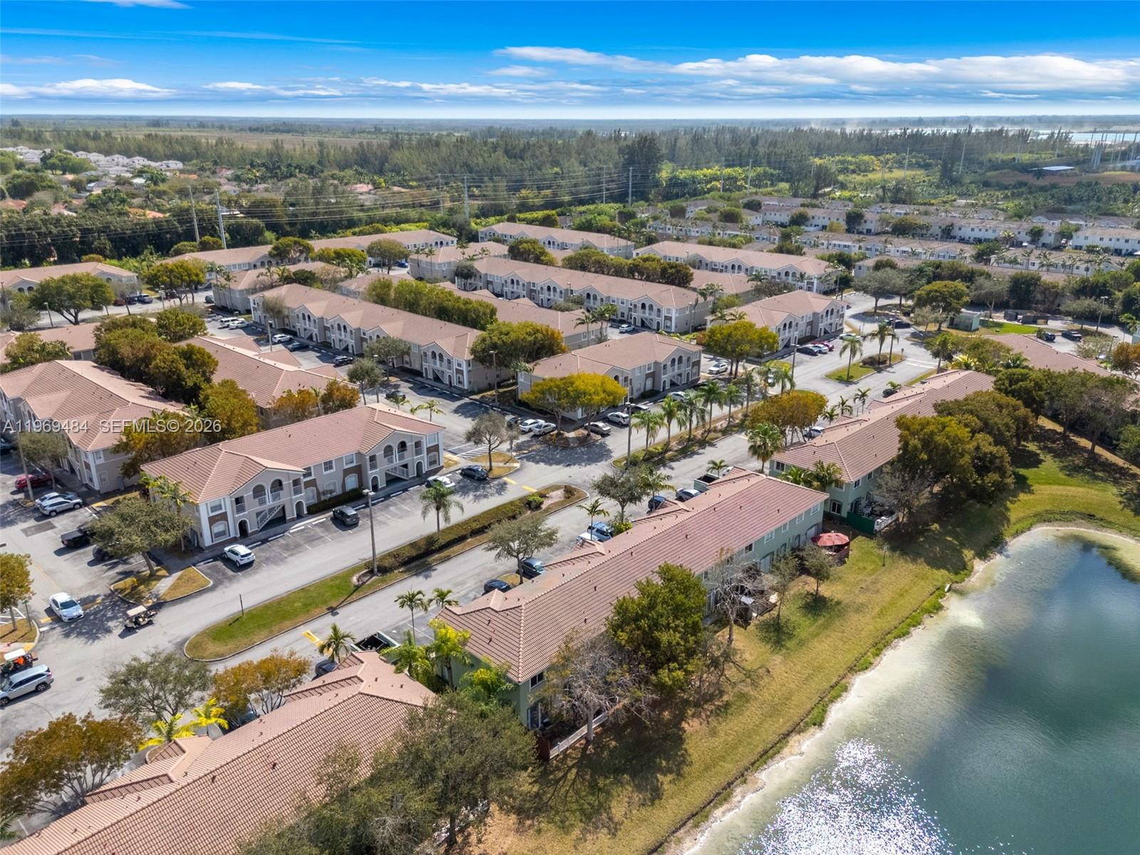SHOMA TOWNHOMES AT KEYSCO - Residential