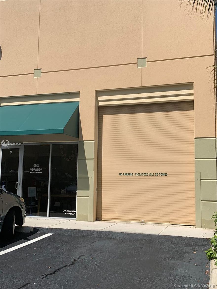 Spacious corner warehouse  in Weston, next to highways, ceiling height 21", 1 bay loading door. motivated seller. Won't last!!