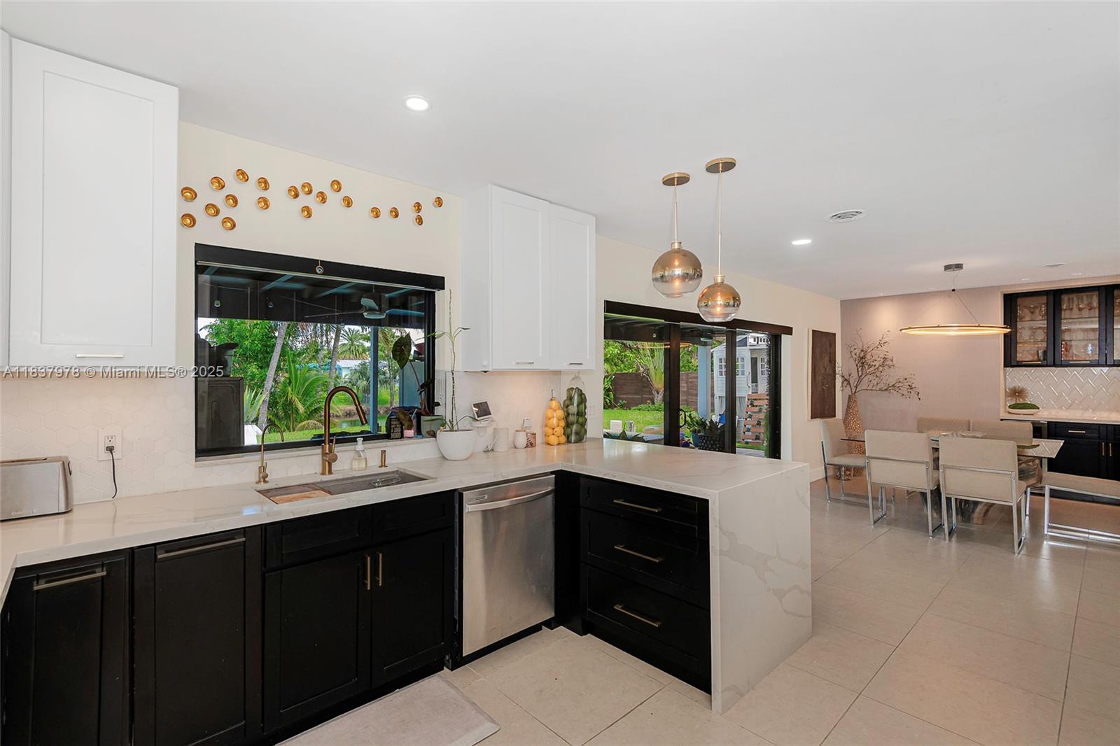 CORAL PARK ESTATES SEC 5 - Residential