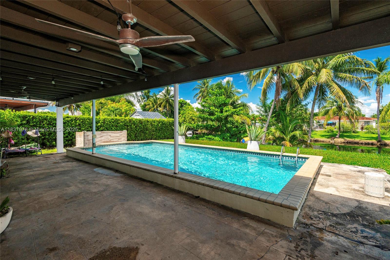 CORAL PARK ESTATES SEC 5 - Residential