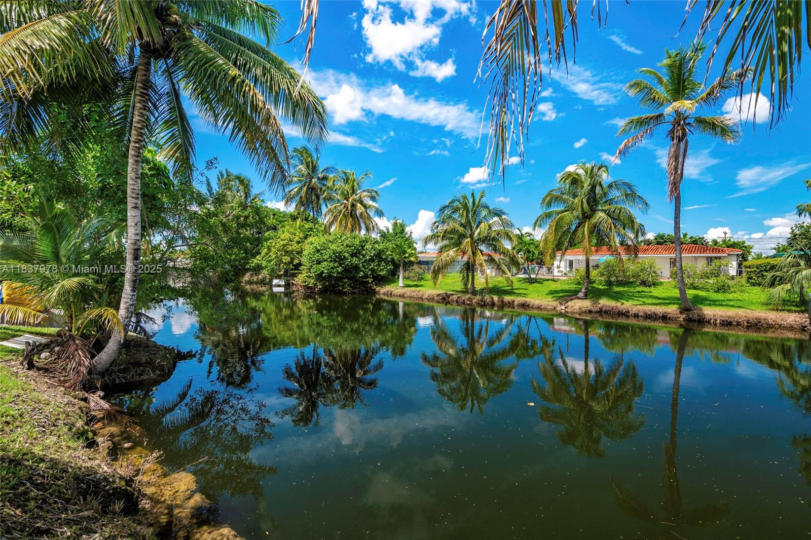 CORAL PARK ESTATES SEC 5 - Residential