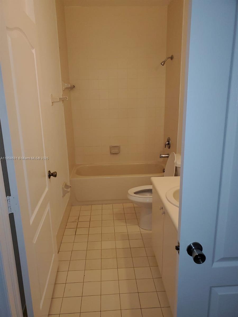 1666 SE 27 CT 108
