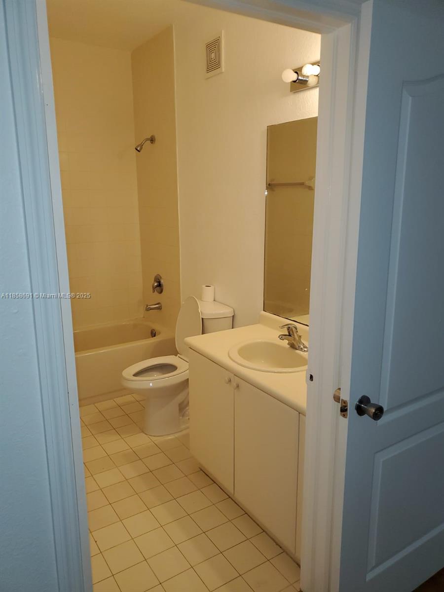 1666 SE 27 CT 108