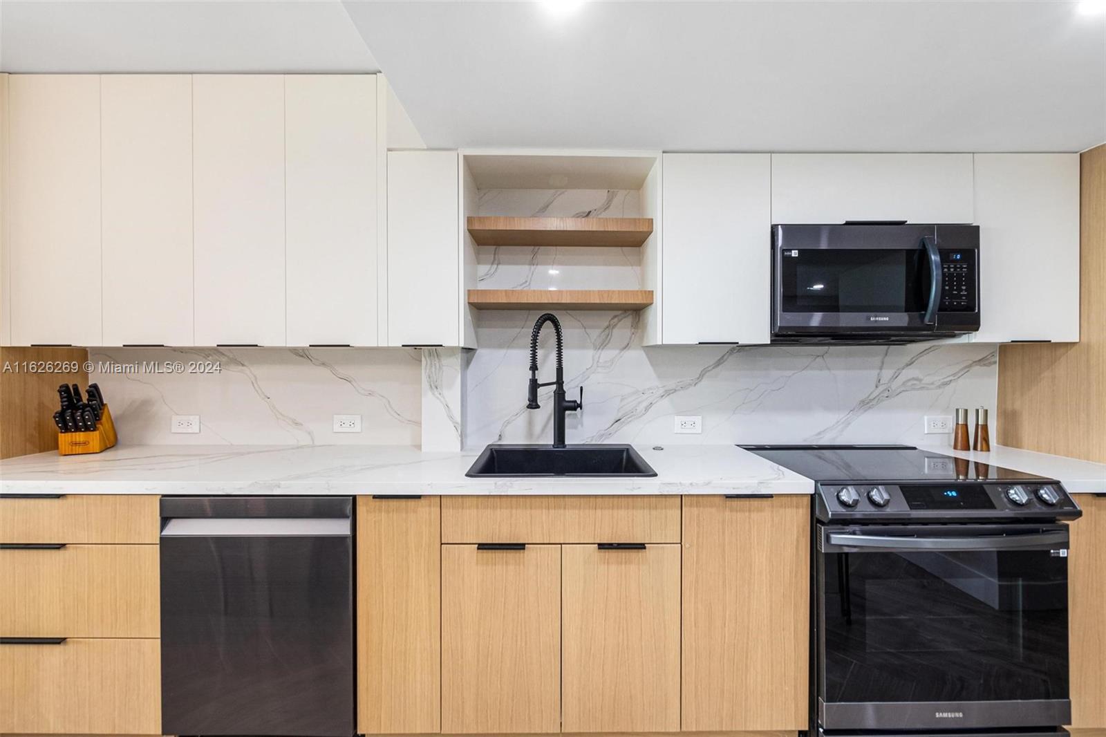 VENETIA CONDO - Residential