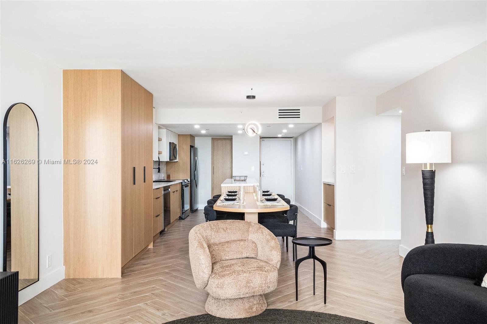 VENETIA CONDO - Residential