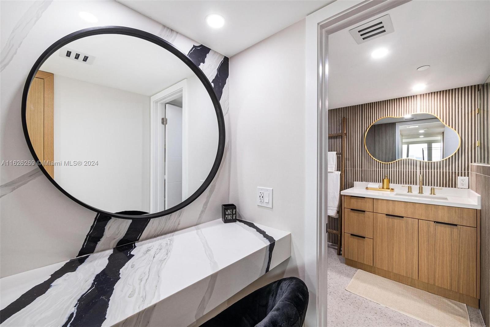 VENETIA CONDO - Residential