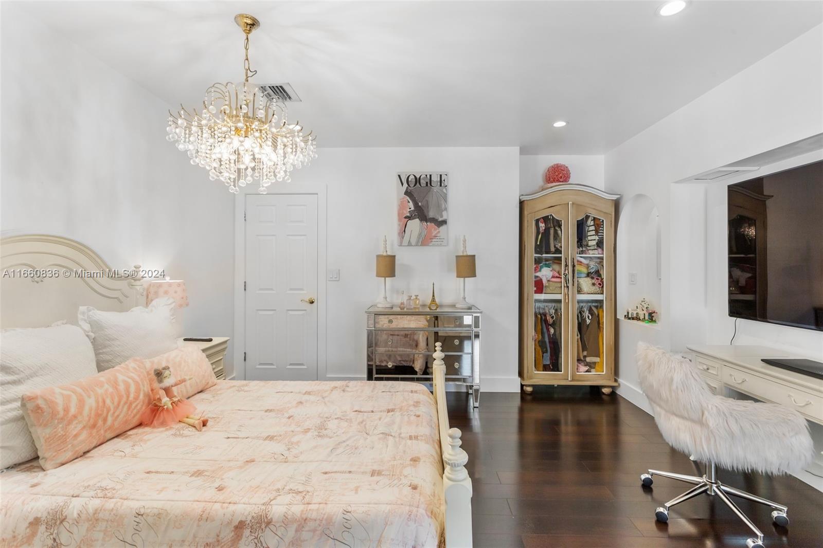 SUNNY SOUTH ACRES - Residential