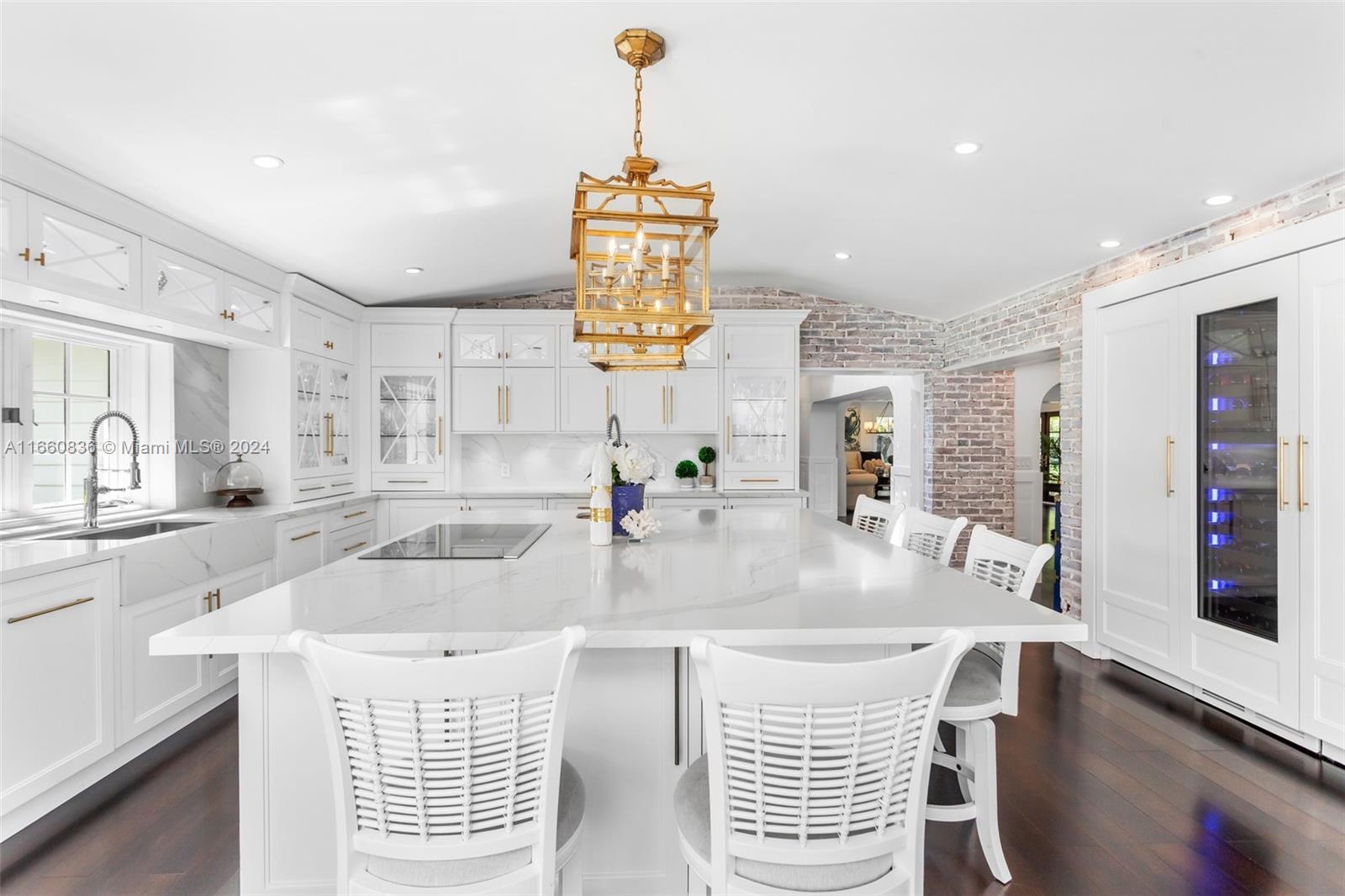 SUNNY SOUTH ACRES - Residential