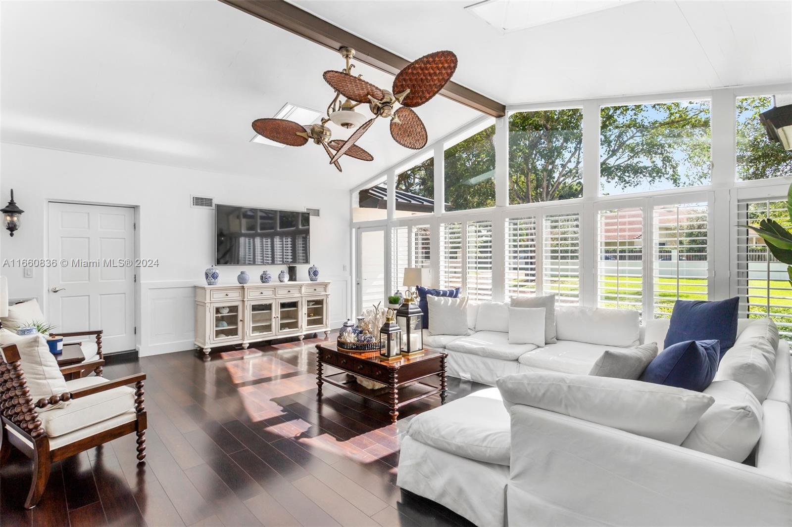 SUNNY SOUTH ACRES - Residential