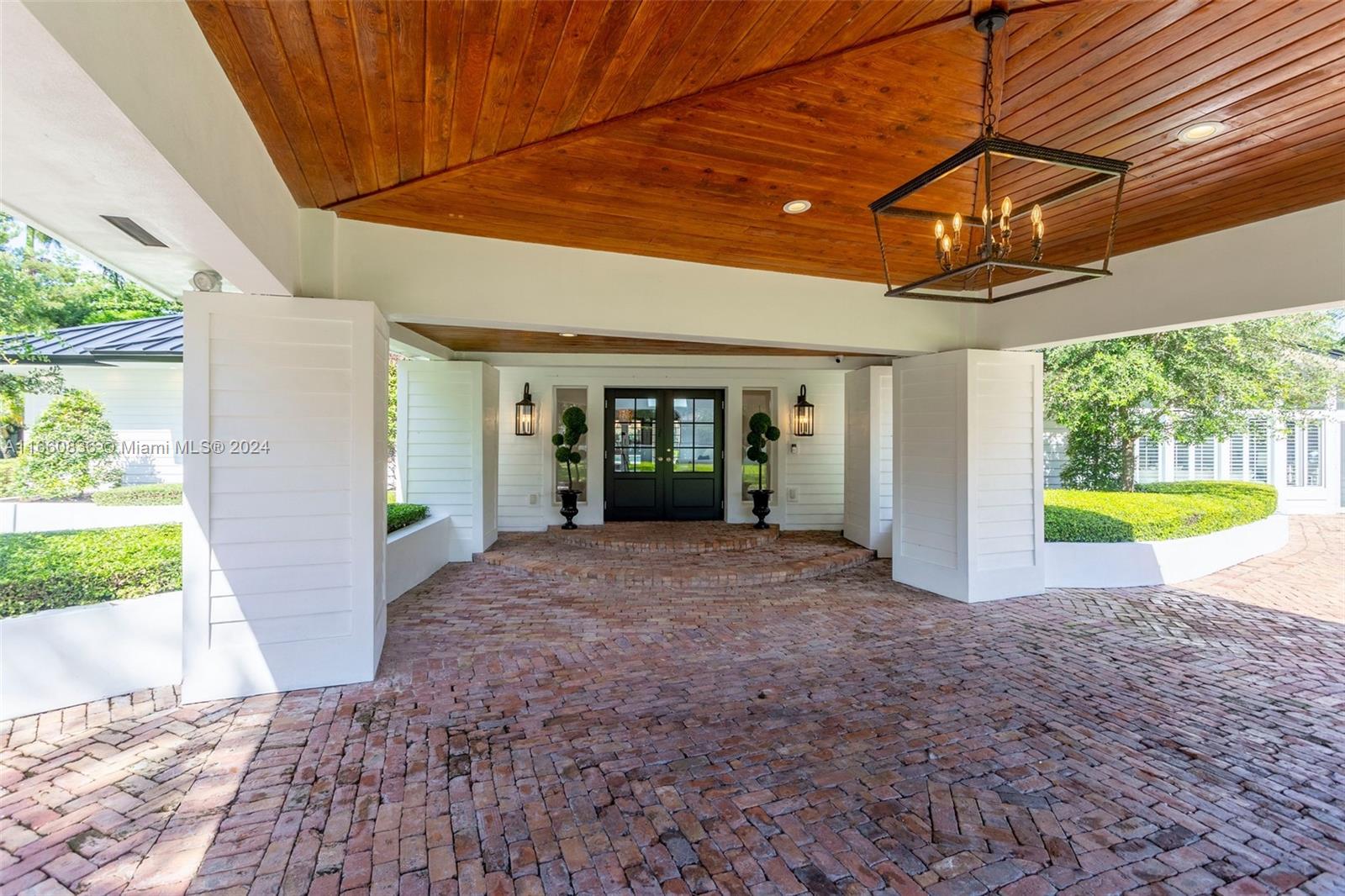 SUNNY SOUTH ACRES - Residential