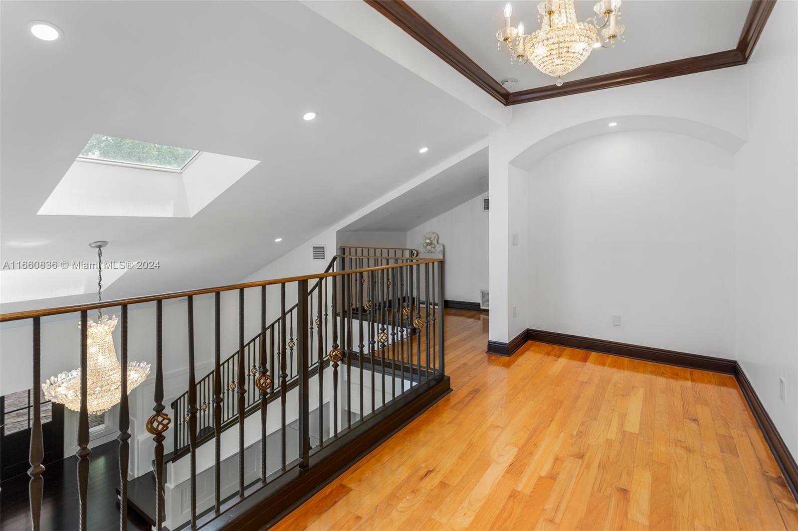 SUNNY SOUTH ACRES - Residential