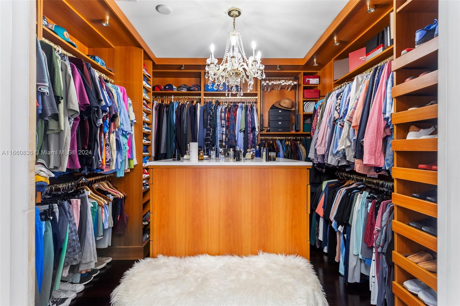 SUNNY SOUTH ACRES - Residential