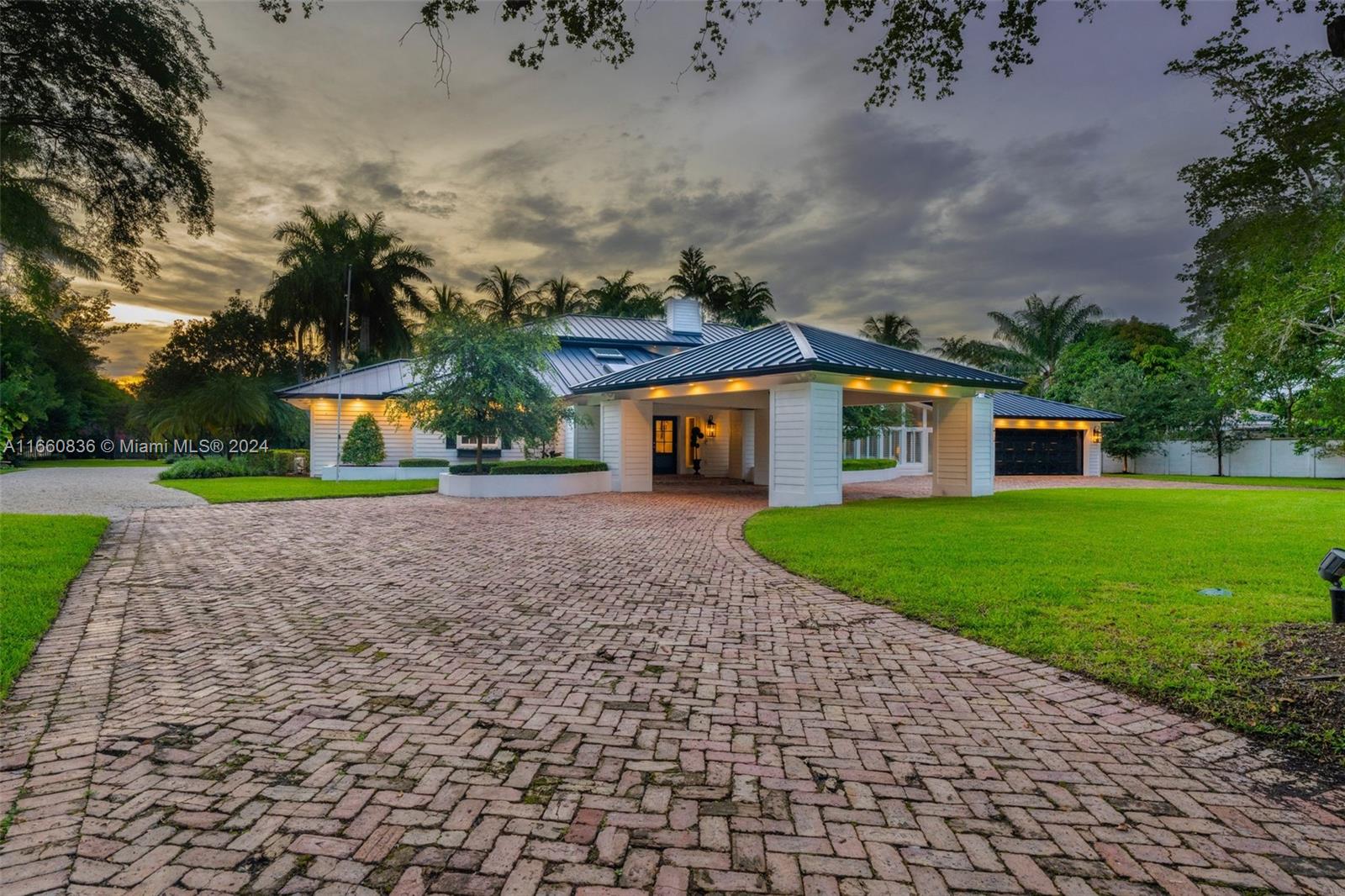 SUNNY SOUTH ACRES - Residential