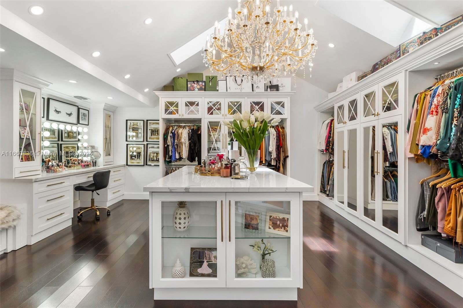 SUNNY SOUTH ACRES - Residential