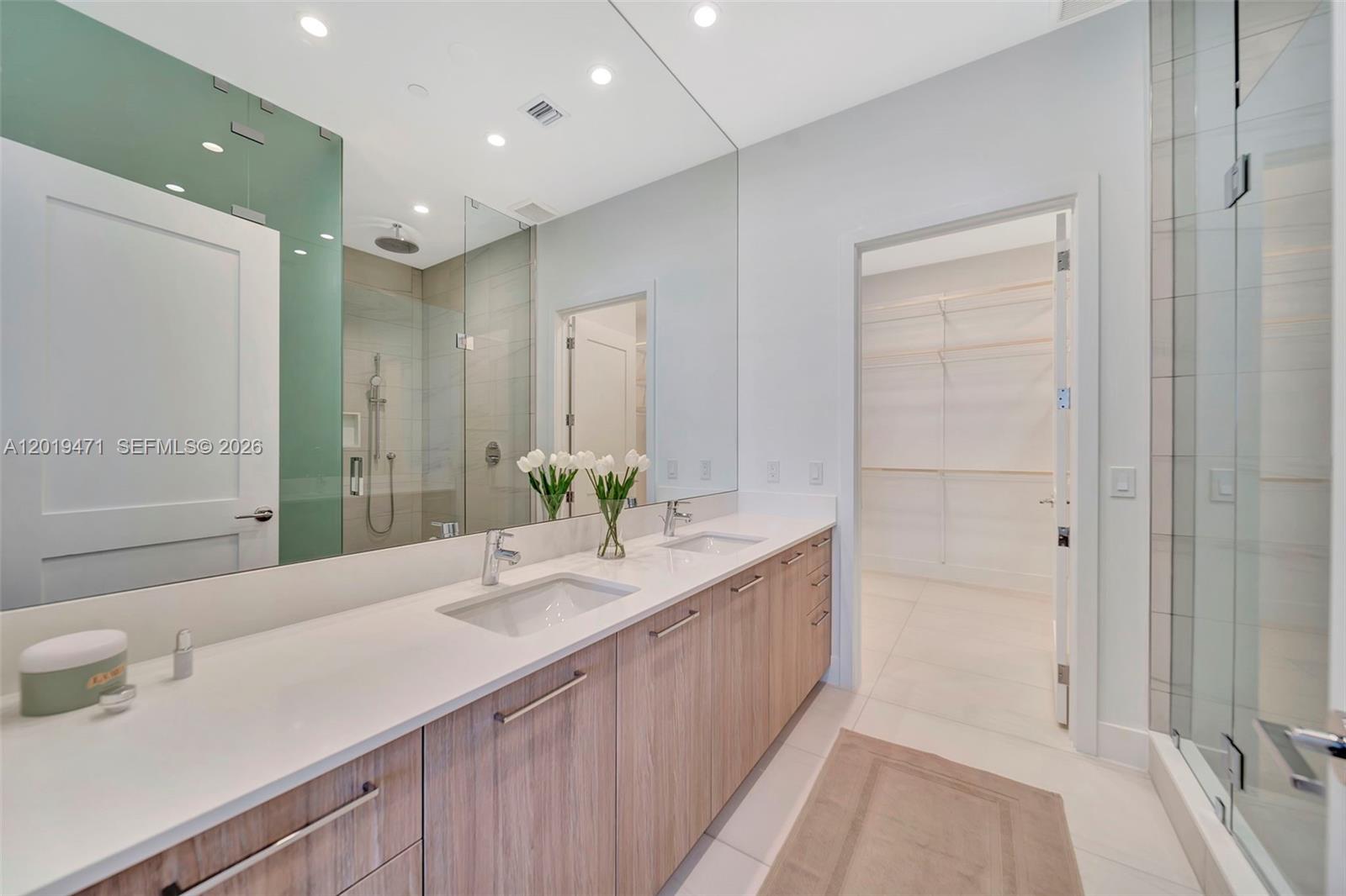 Selene OceanFront Res - Residential