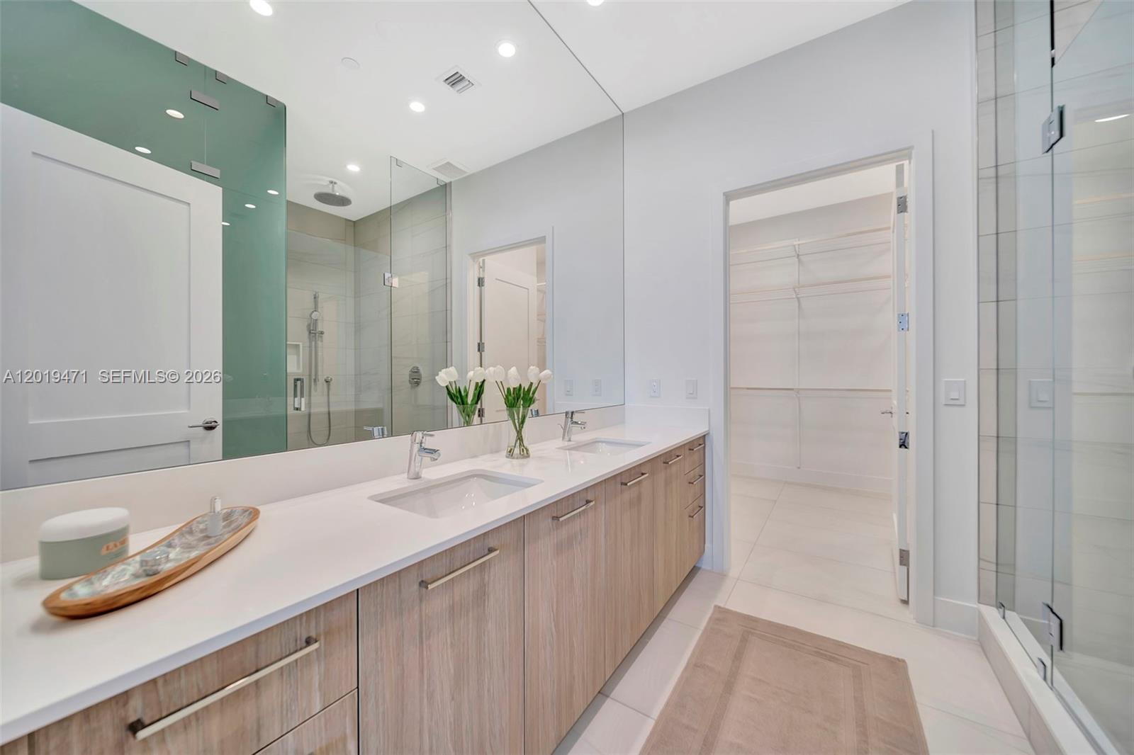 Selene OceanFront Res - Residential