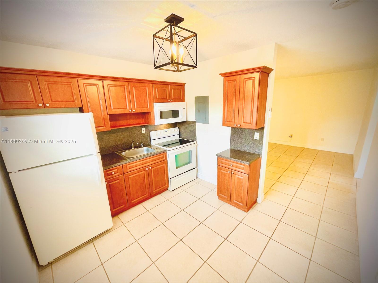 Location, Location, Location... 1 Bedroom 1 Bath in the heart of SW Miami. Right off of Flagler St and 47 Avenue. Unit features ceramic floors, updated kitchen, spacious bedroom with walk-in closet and a bathroom with shower. Unit has a newly installed split a/c system which consumes less electricity than wall units. Includes 1 Assigned Parking Space.