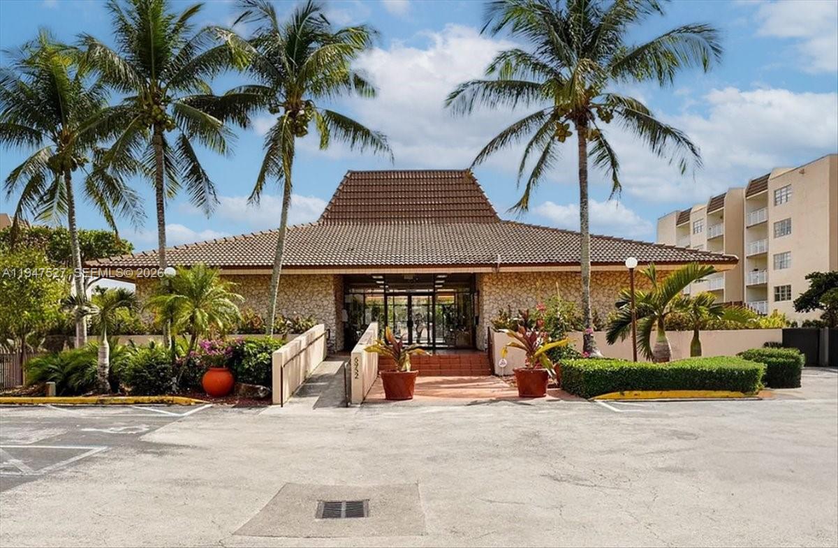 CORAL GATE EAST CONDO - Residential