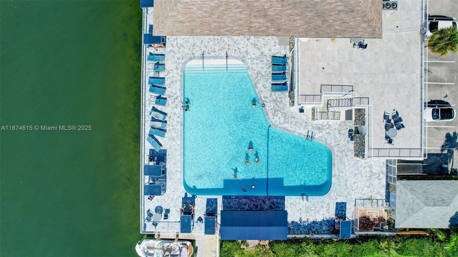 PLAZA TOWERS SOUTH CONDO - Residential