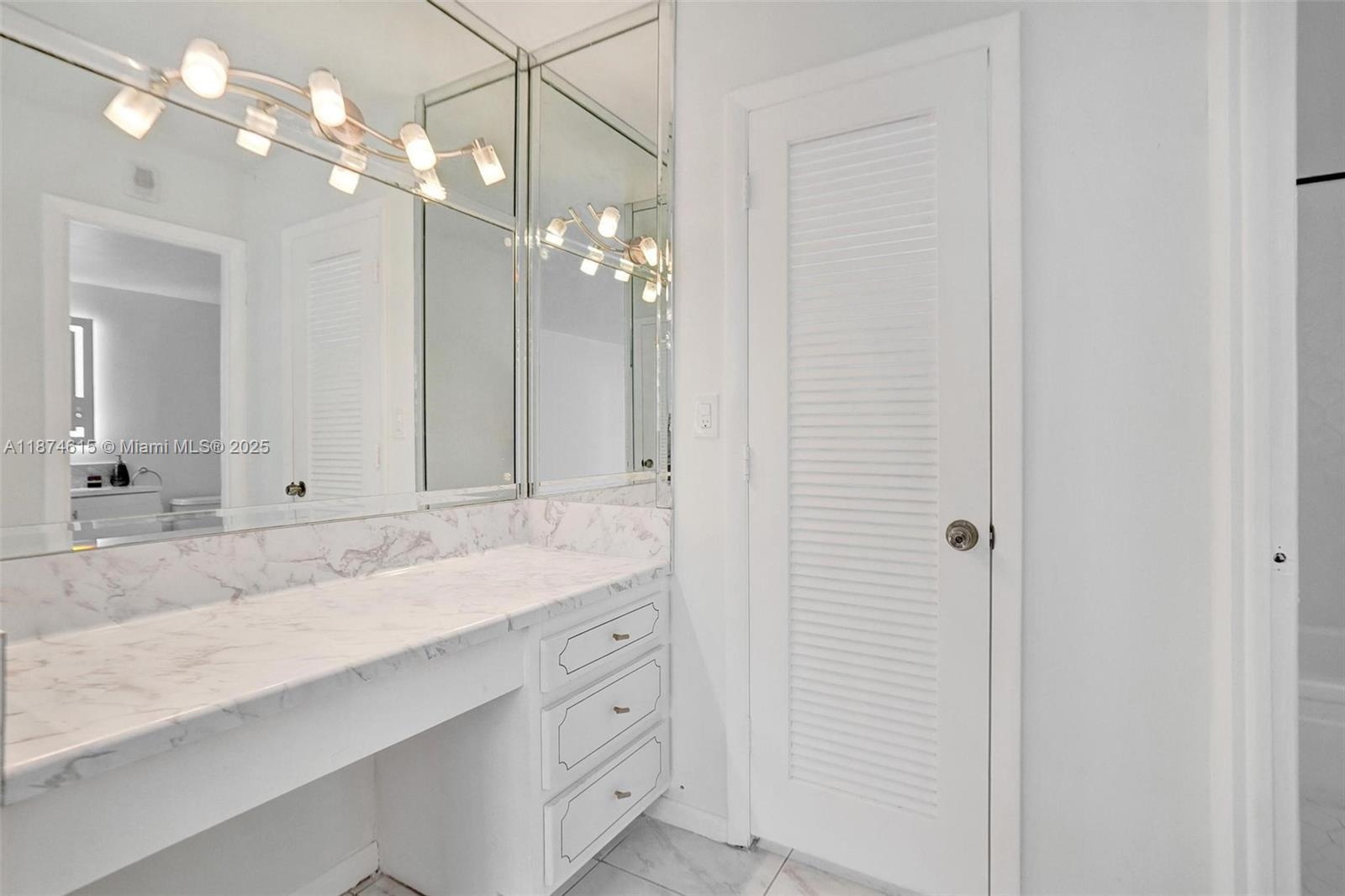 PLAZA TOWERS SOUTH CONDO - Residential