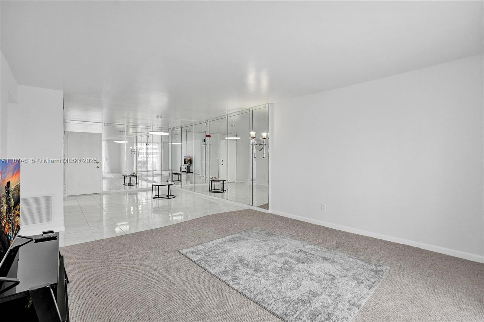 PLAZA TOWERS SOUTH CONDO - Residential