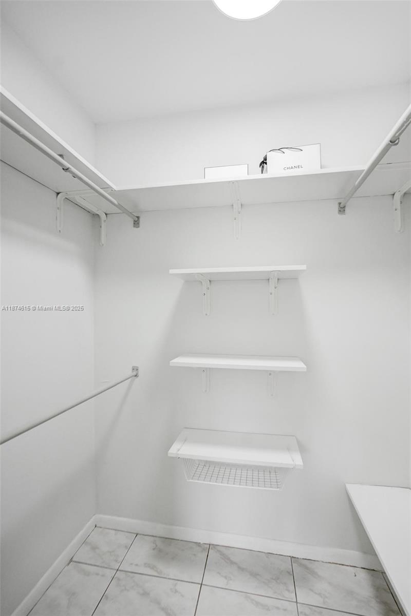 PLAZA TOWERS SOUTH CONDO - Residential