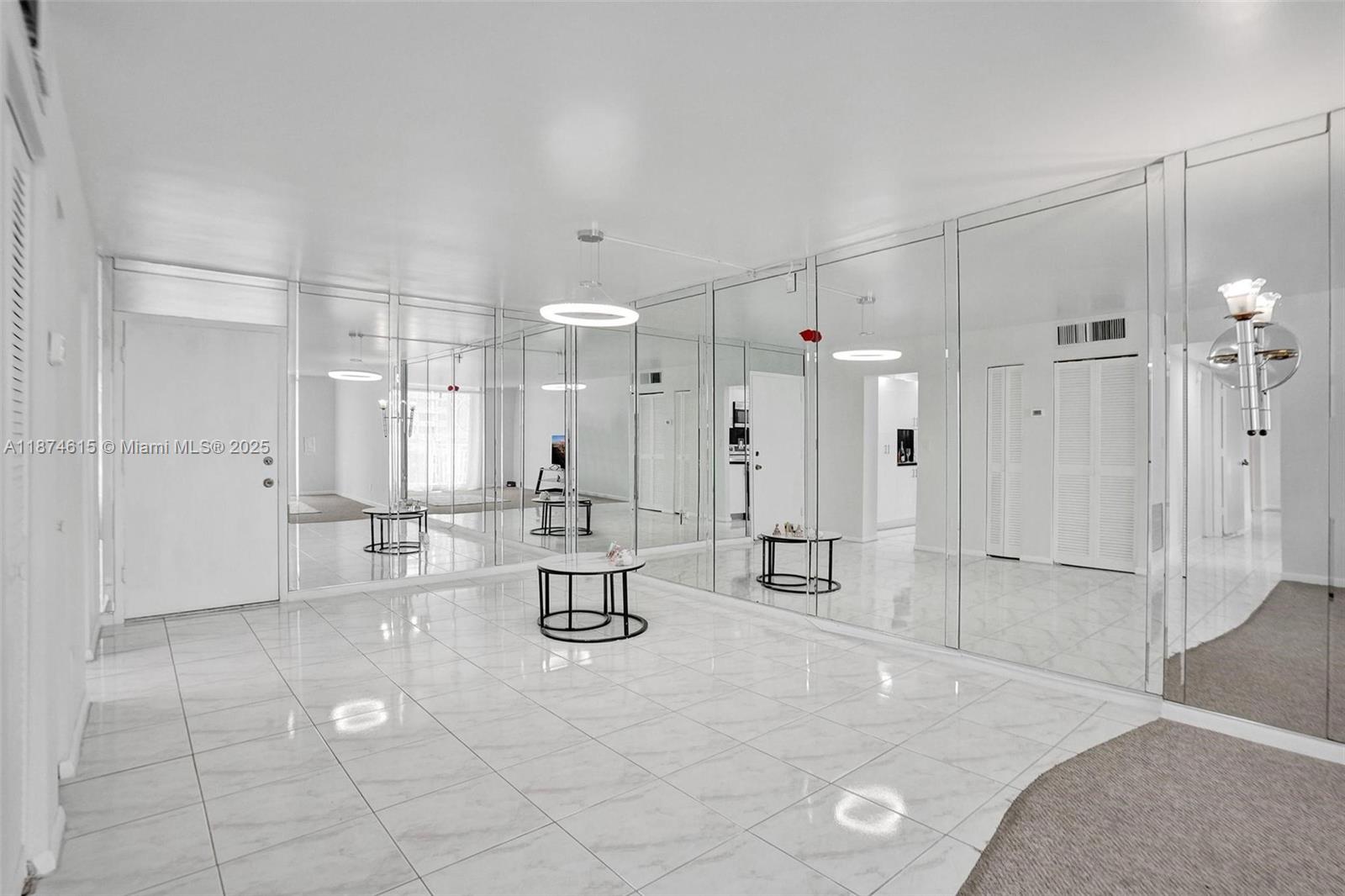 PLAZA TOWERS SOUTH CONDO - Residential