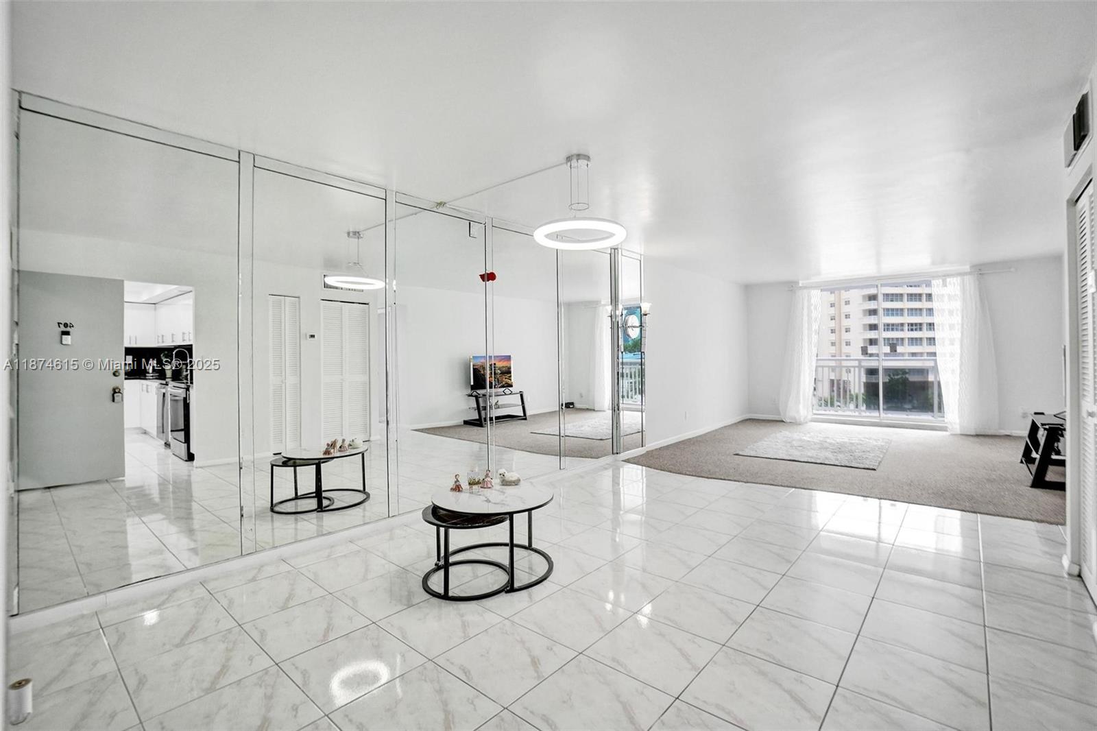 PLAZA TOWERS SOUTH CONDO - Residential