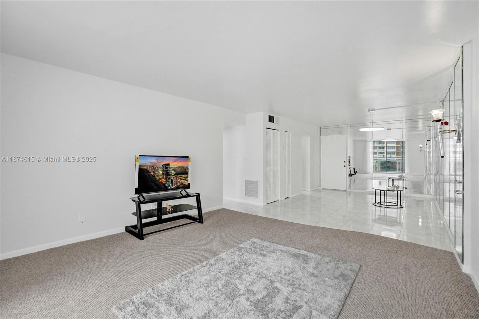 PLAZA TOWERS SOUTH CONDO - Residential