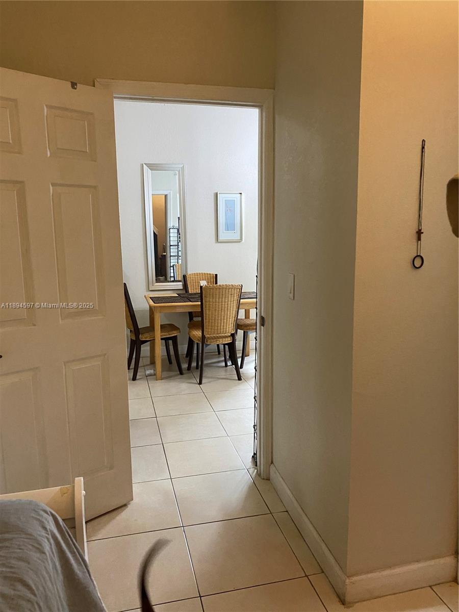 DAV-MER ESTATES - Residential Lease