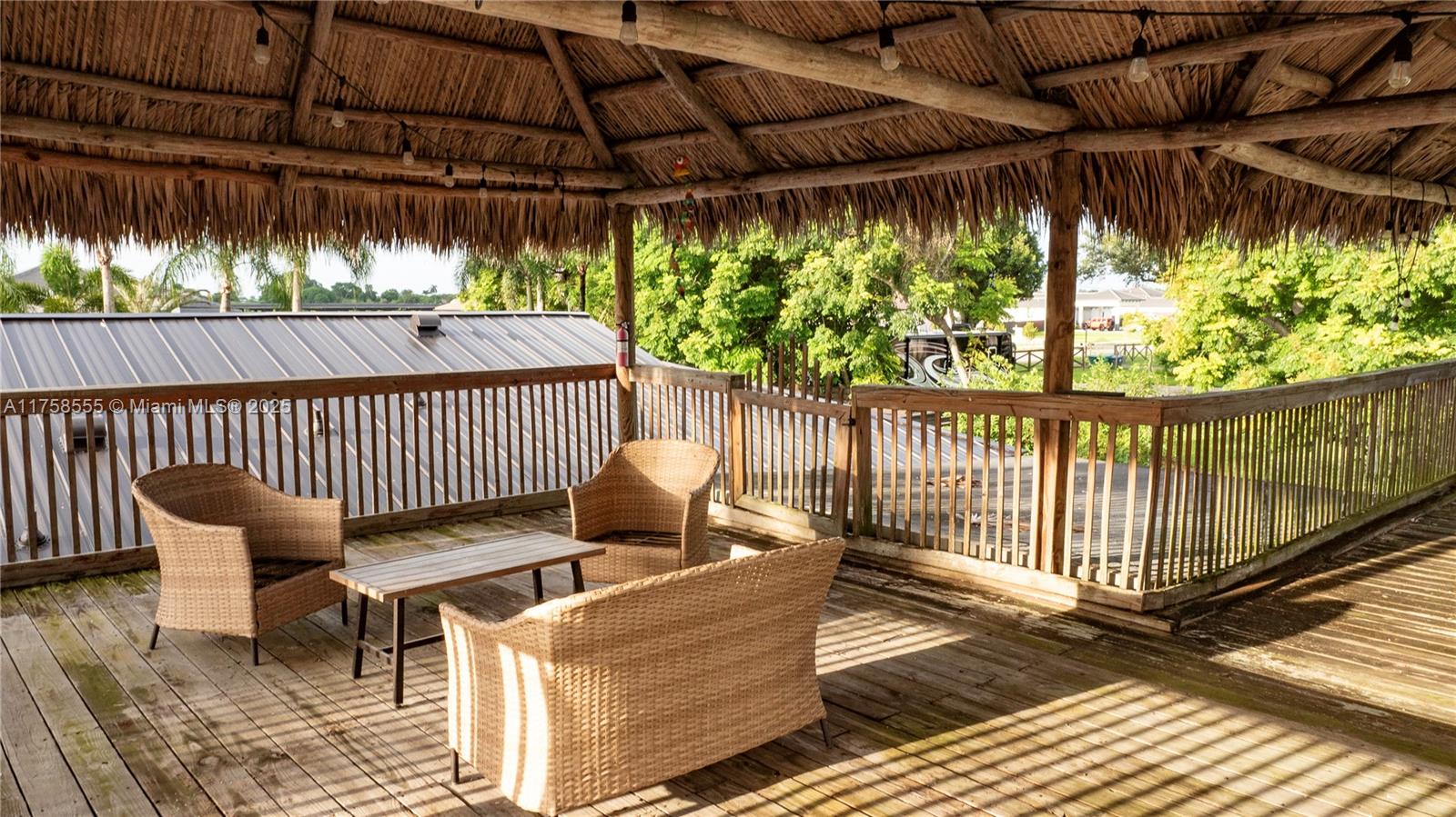 HEATHWOOD GROVES .905 AC - Residential