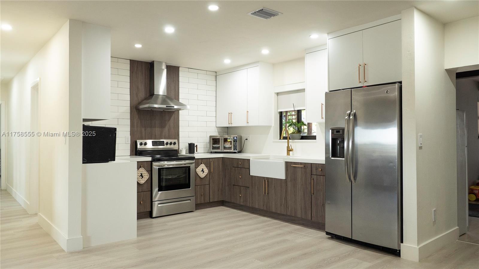 HEATHWOOD GROVES .905 AC - Residential
