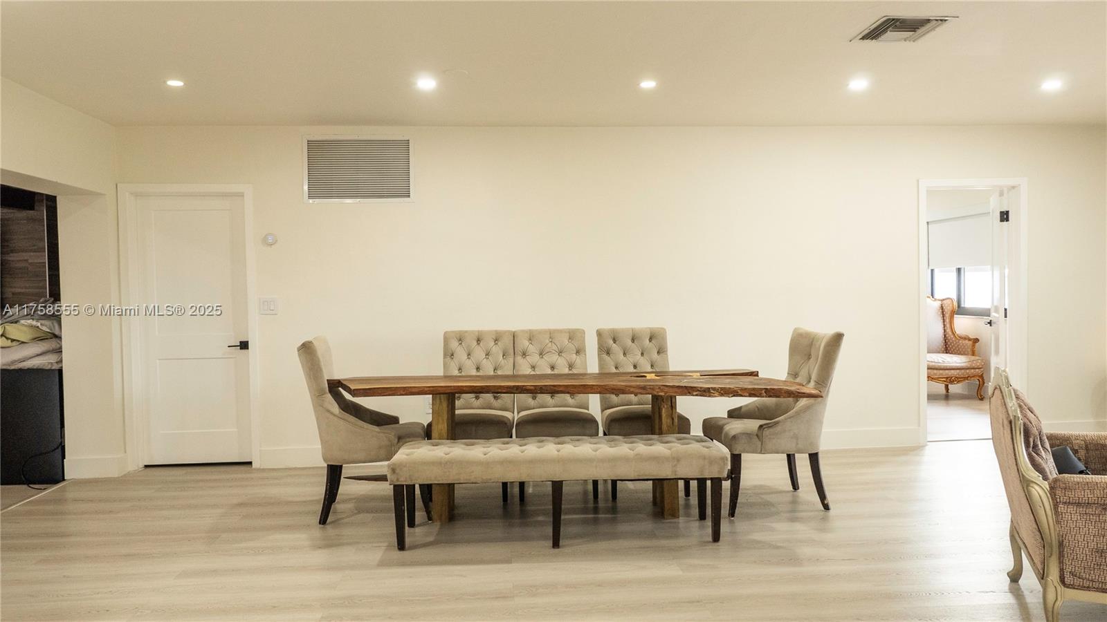 HEATHWOOD GROVES .905 AC - Residential