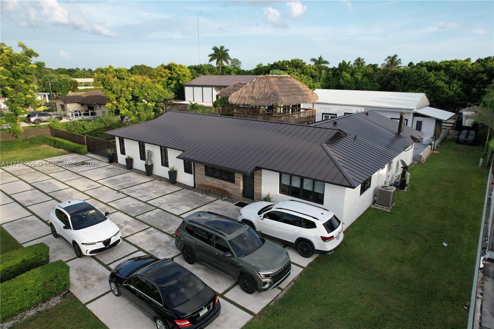 HEATHWOOD GROVES .905 AC - Residential