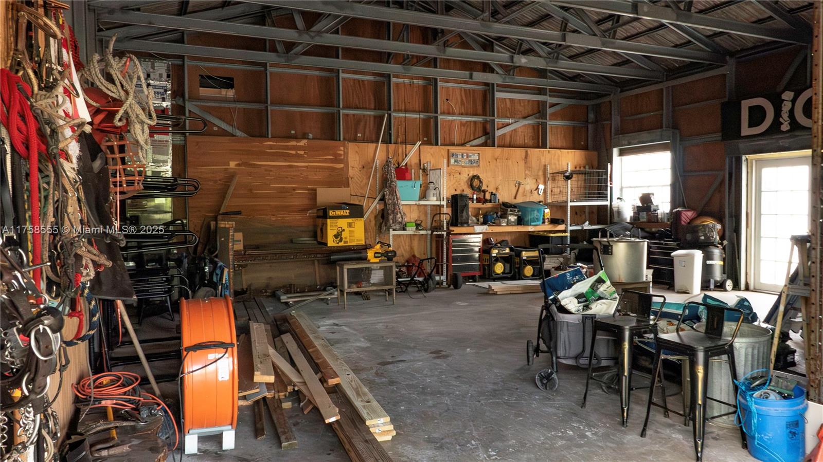HEATHWOOD GROVES .905 AC - Residential