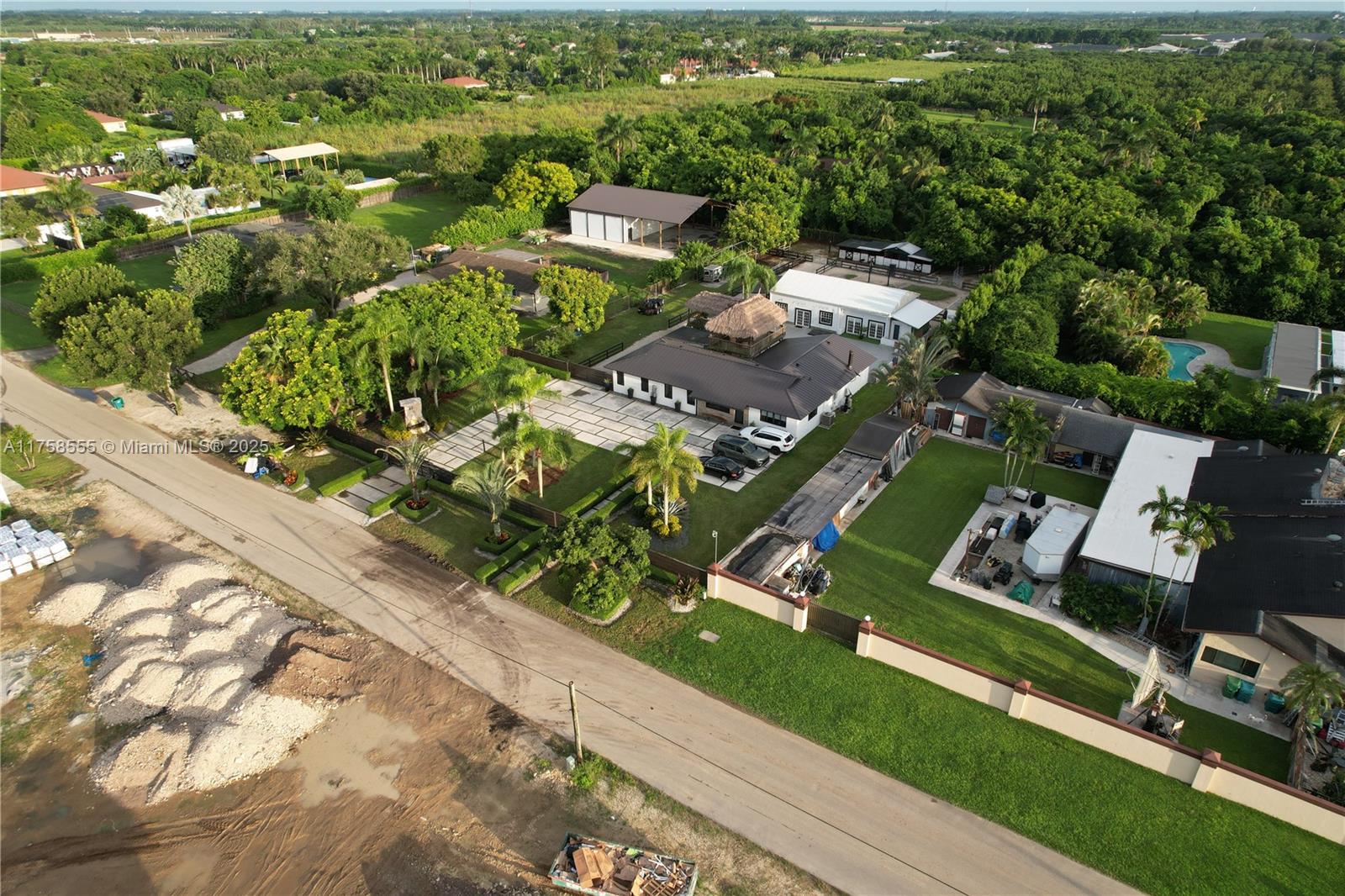 HEATHWOOD GROVES .905 AC - Residential
