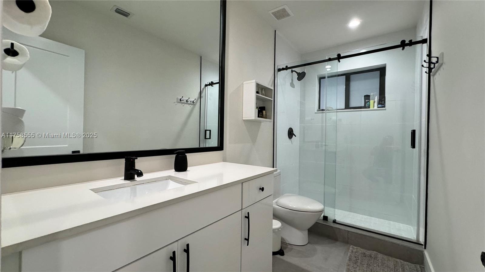 HEATHWOOD GROVES .905 AC - Residential
