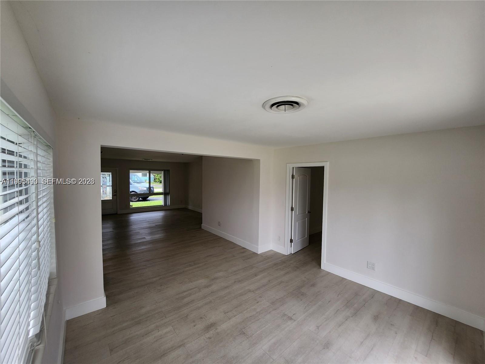 HOLLYWOOD HILLS - Residential Lease