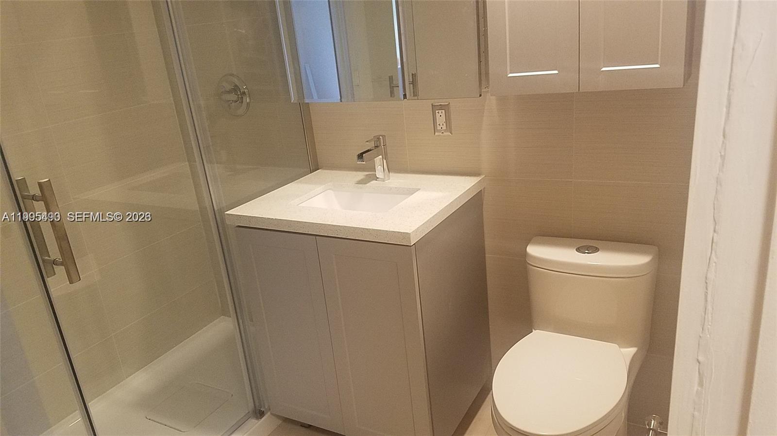 HOLLYWOOD HILLS - Residential Lease