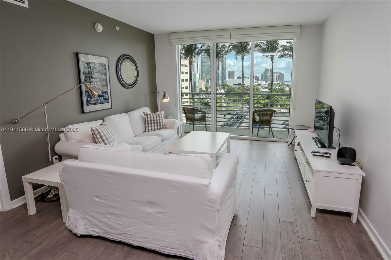 325 S Biscayne Blvd 1422