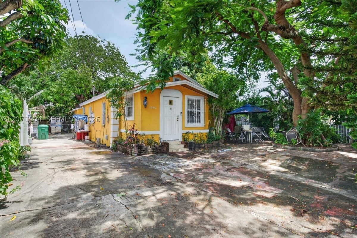 1925 NW 85th St