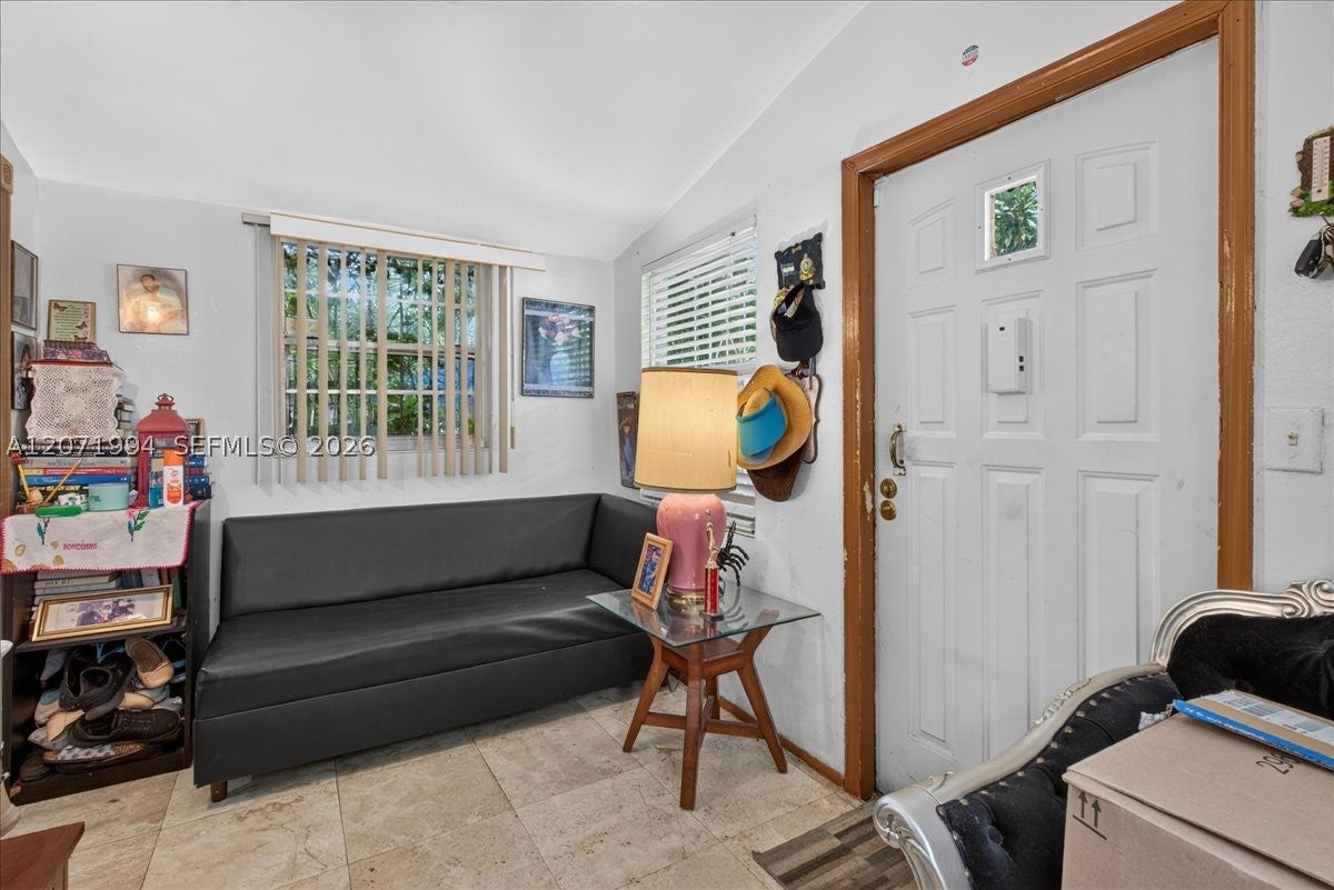 1925 NW 85th St